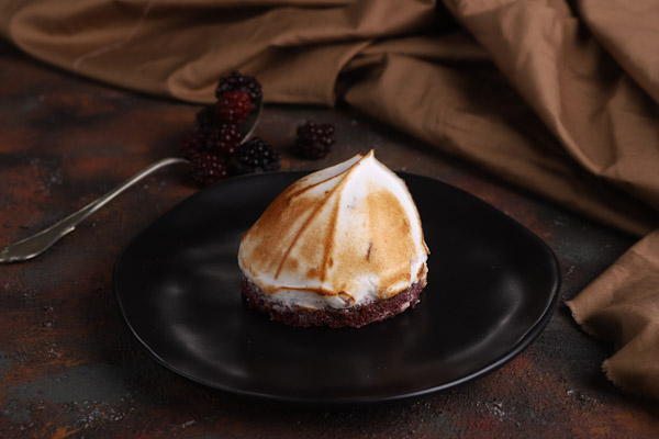 Purple Mereng Mono Cake