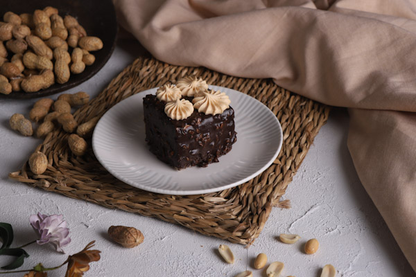 Snickers Mono Cake