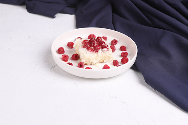 Bella Vista White Chocolate Mono Cake