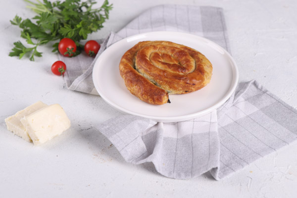 Peynirli Gül Böreği