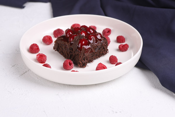 Bella Vista Dark Chocolate Mono Cake